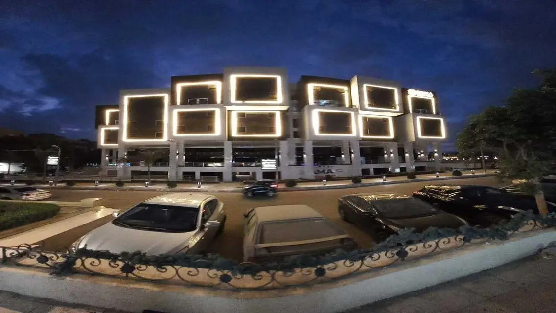 فندق ومنتجع جلوريا وموروج