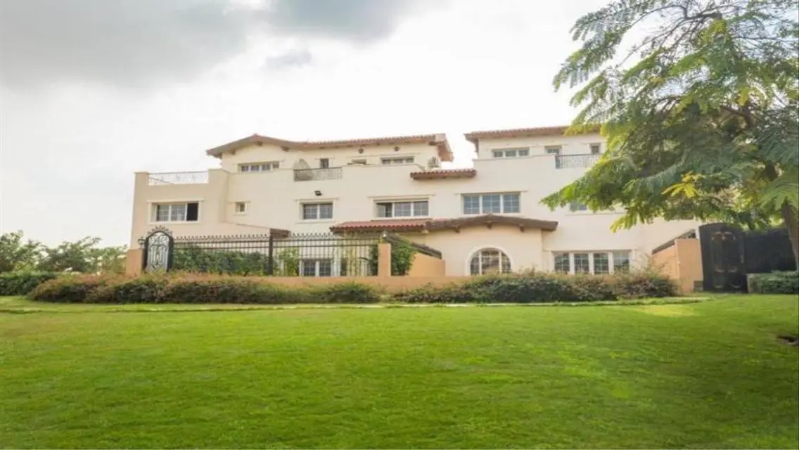 Luxury Apartment with Spacious Living in Hyde Park, New Cairo