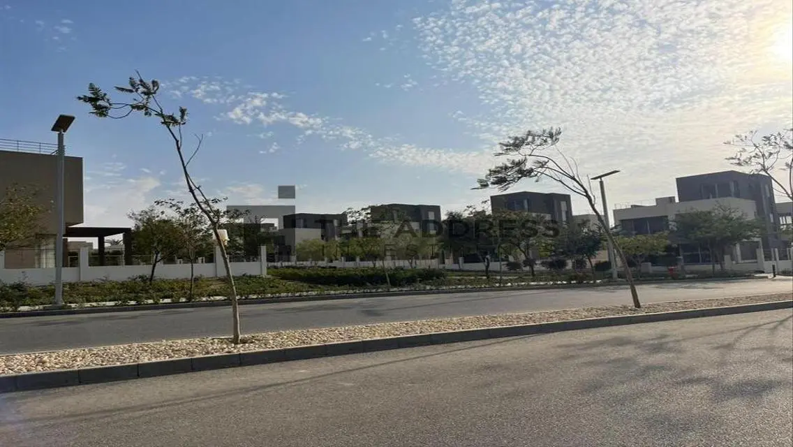 فيلا فاخرة في ميدان الجبل الجديد - القاهرة الجديدة