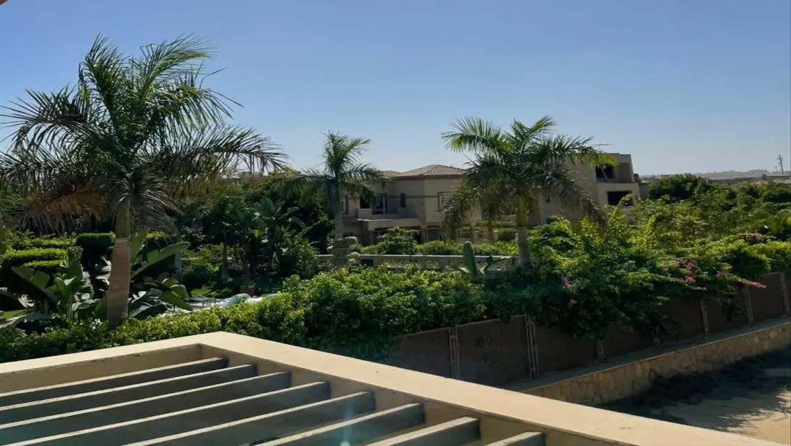 منزل فخم مع مسبح خاص وإطلالة على البحيرات