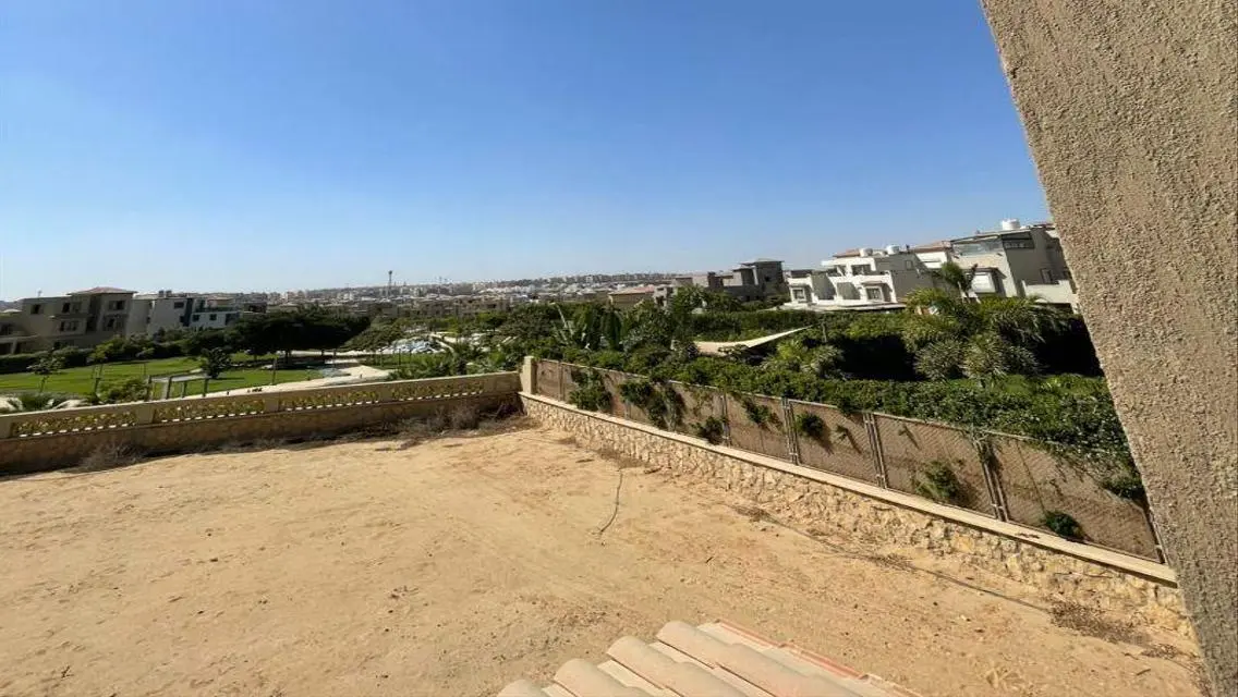 منزل فخم مع مسبح خاص وإطلالة على البحيرات