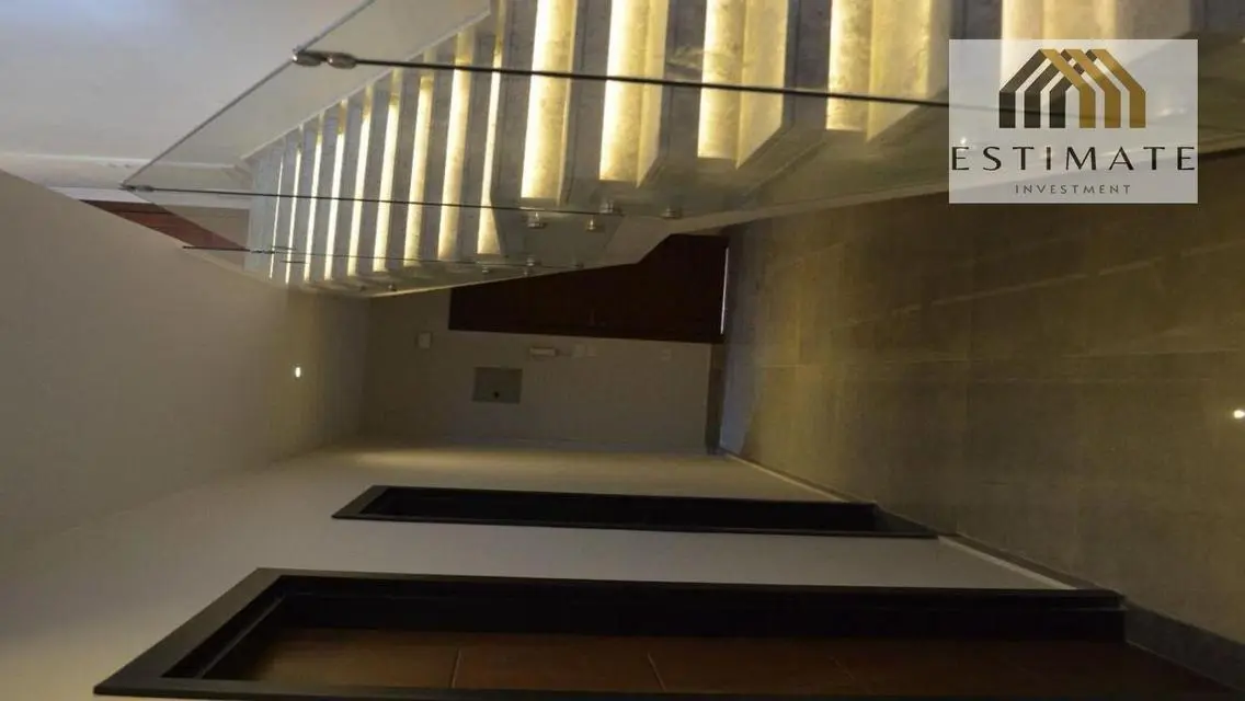 Luxury Apartment for Rent - 235 Square Meters