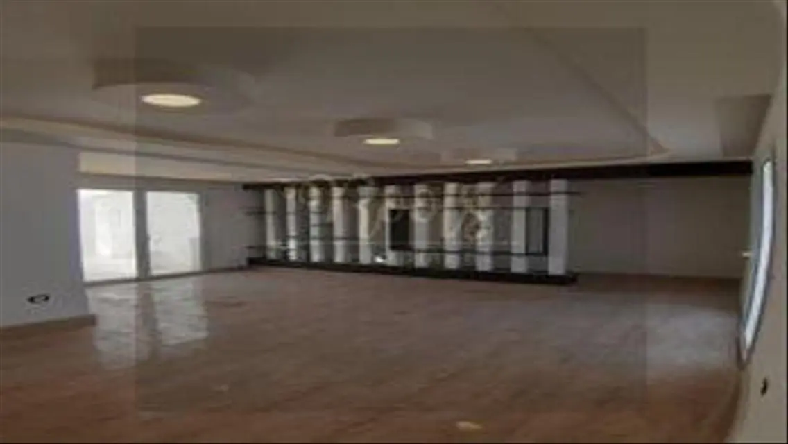 شقة رائعة بمساحة 2000 متر للبيع