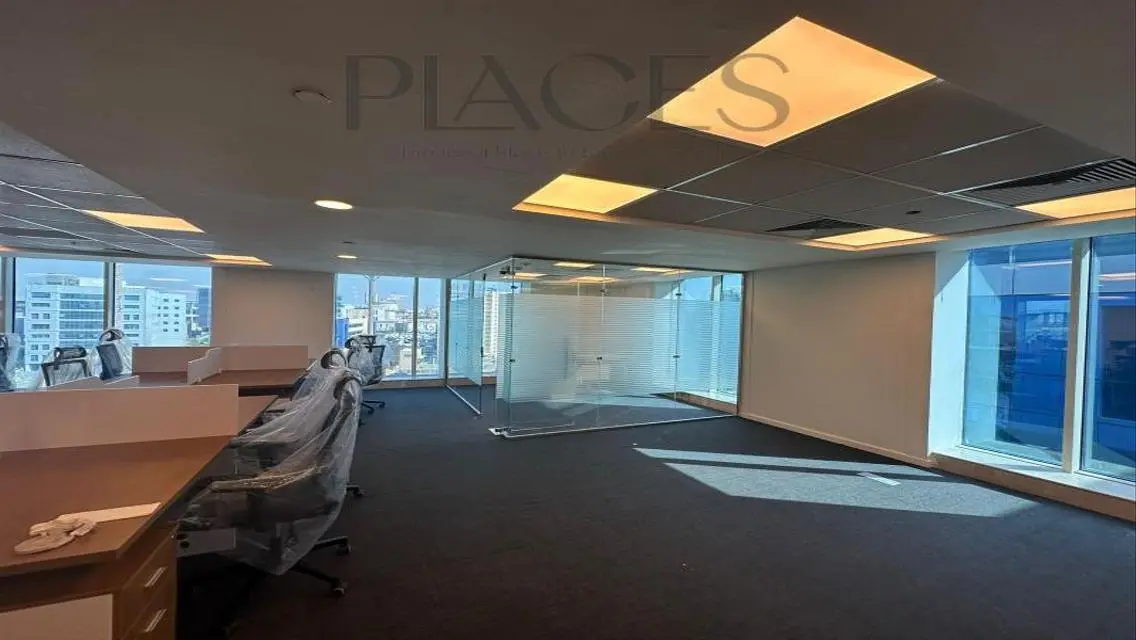 Premium Commercial Property of 700 Sq. Meters