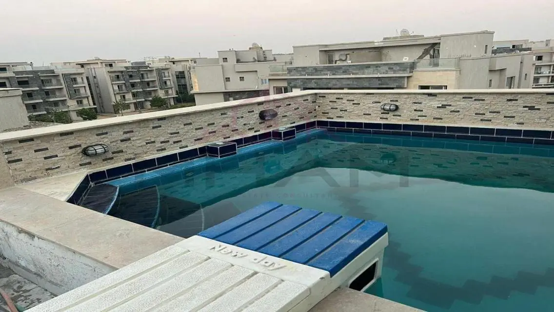 شقة فاخرة للإيجار مع شرفة