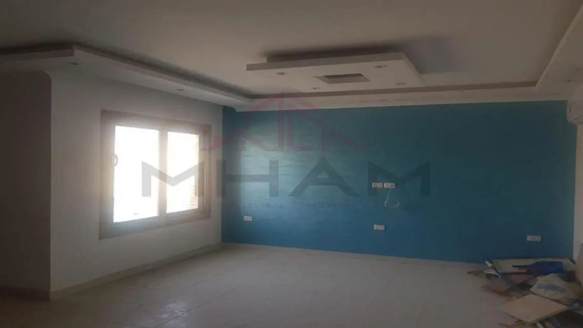 شقة فاخرة للإيجار مع شرفة