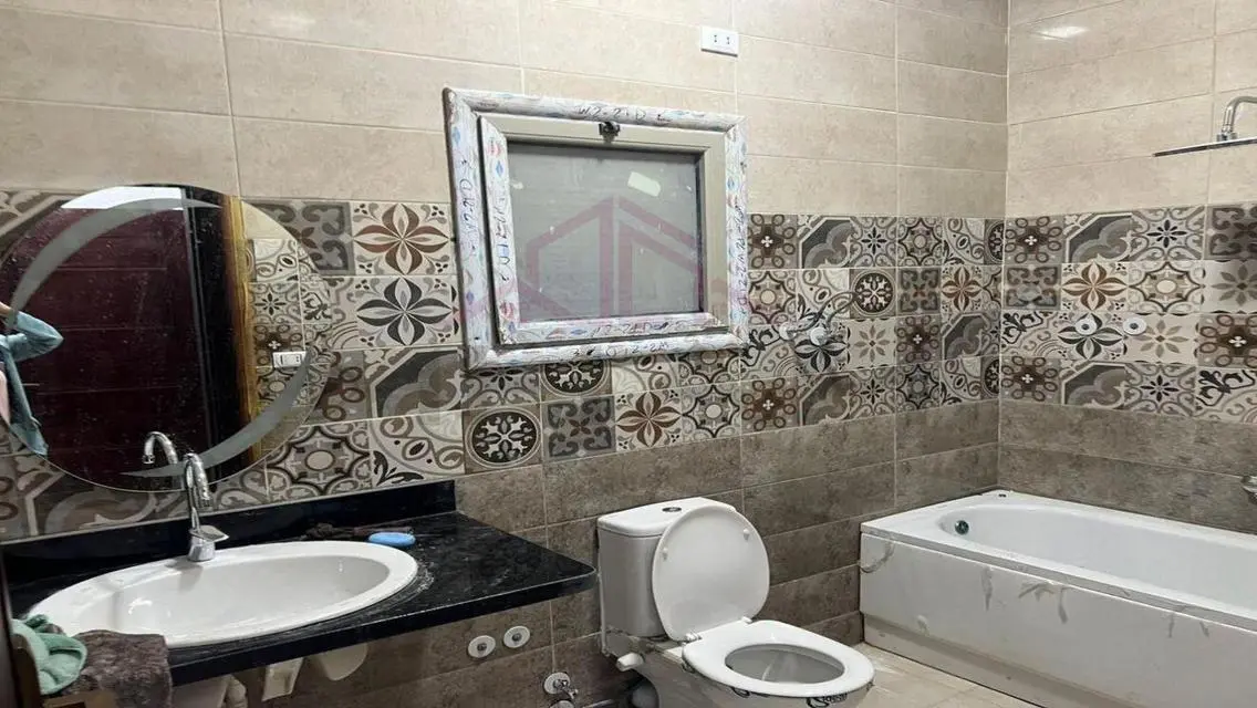 شقة فاخرة للإيجار مع شرفة