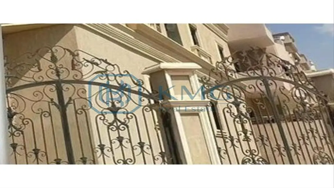 شقة رائعة للبيع بمساحة 330 متر