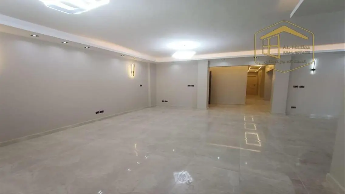 شقة فاخرة للبيع بإطلالة رائعة ومميزات مذهلة