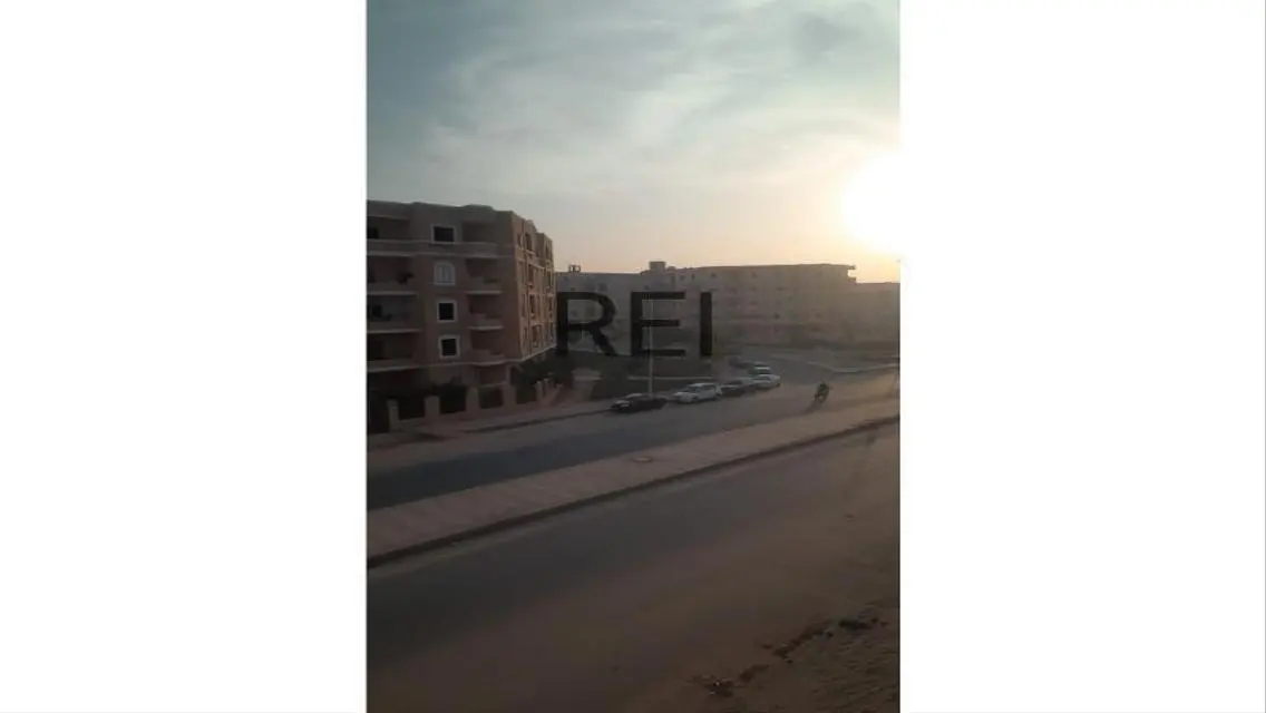 شقة فاخرة مع إمكانيات متعددة للبيع