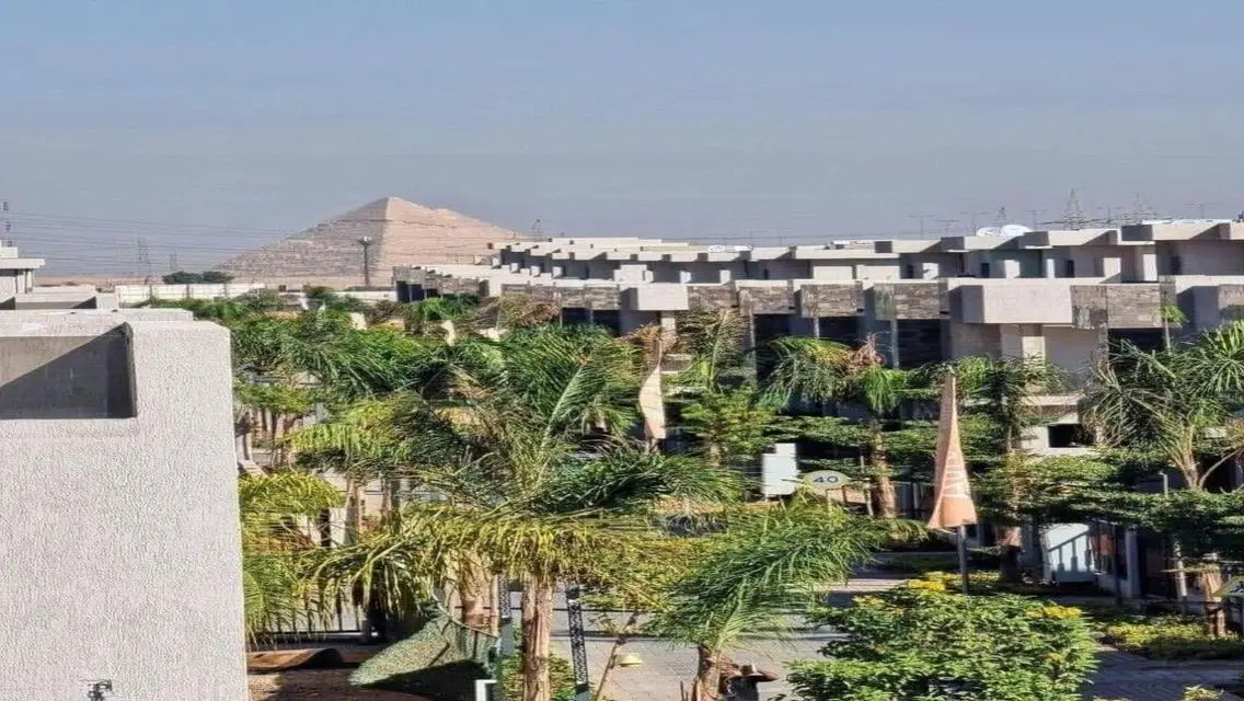 شقة فاخرة للبيع بمساحة 220 متر في قلب المدينة