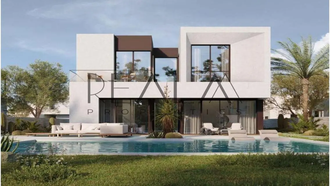 Luxury Villa with Private Pool and Garden