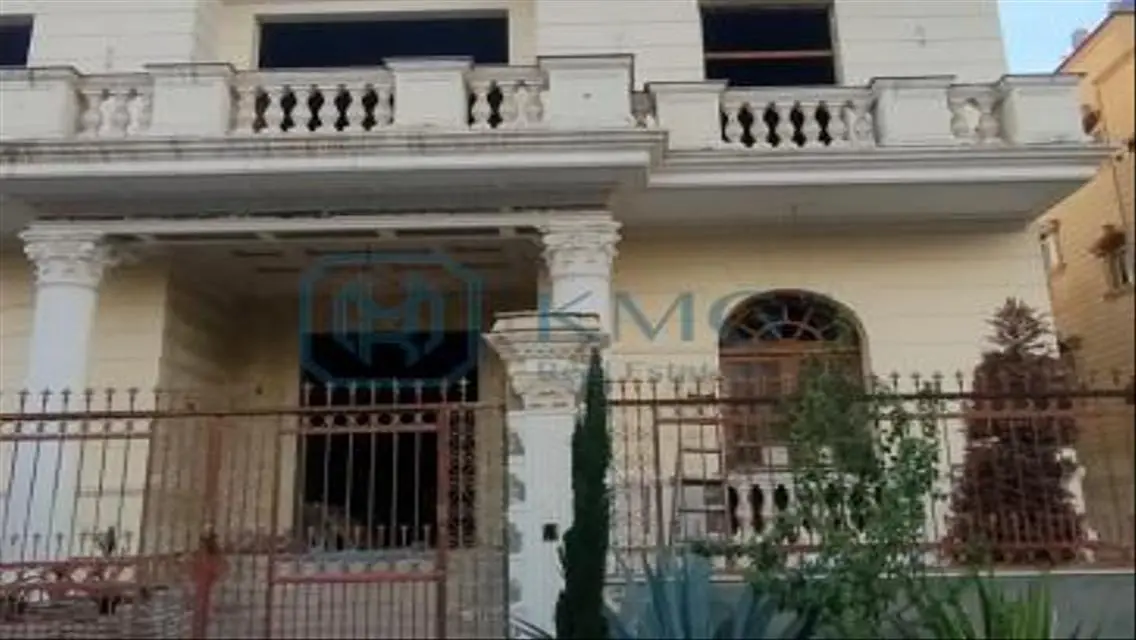 Luxurious Apartment for Sale with Unique Space