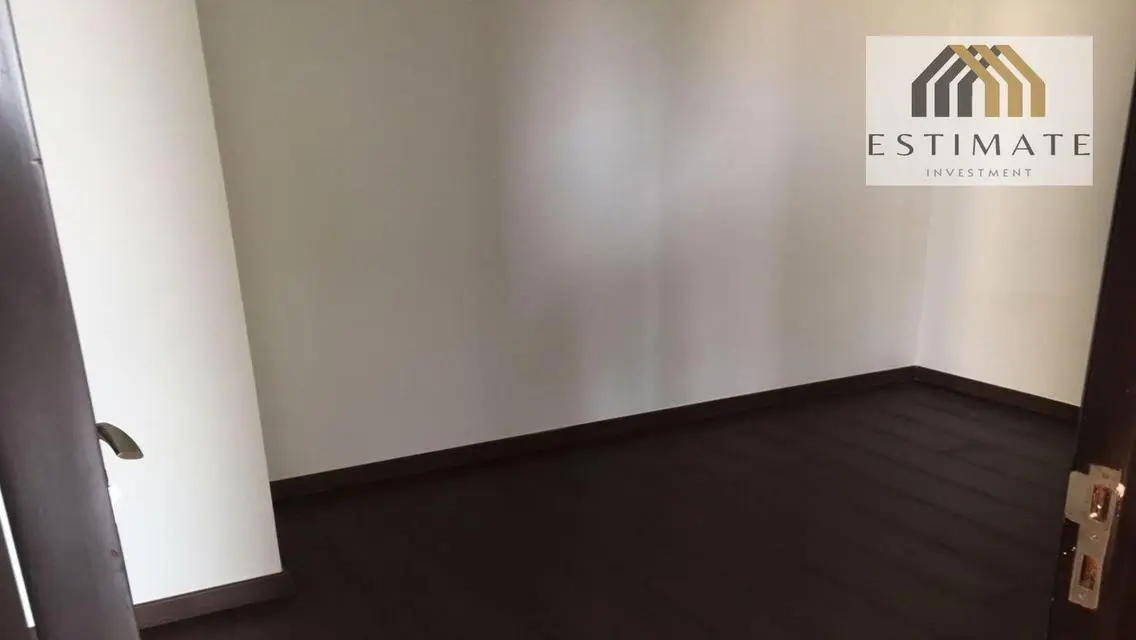 Luxurious 3-Bedroom Apartment in City Center