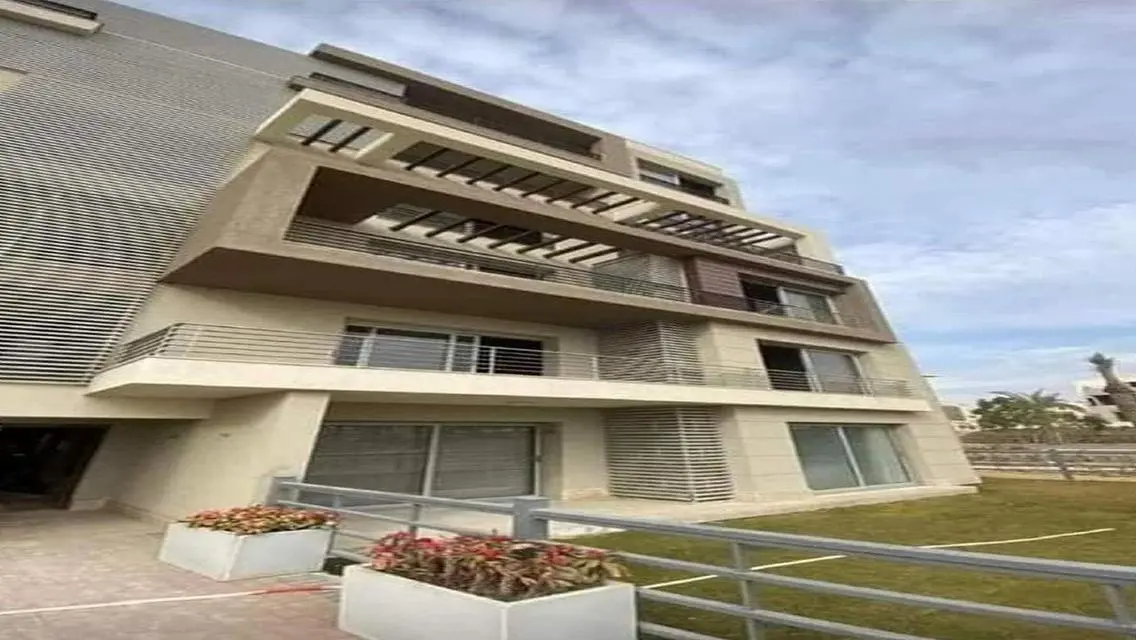 Luxury Villa for Sale Overlooking Lakes