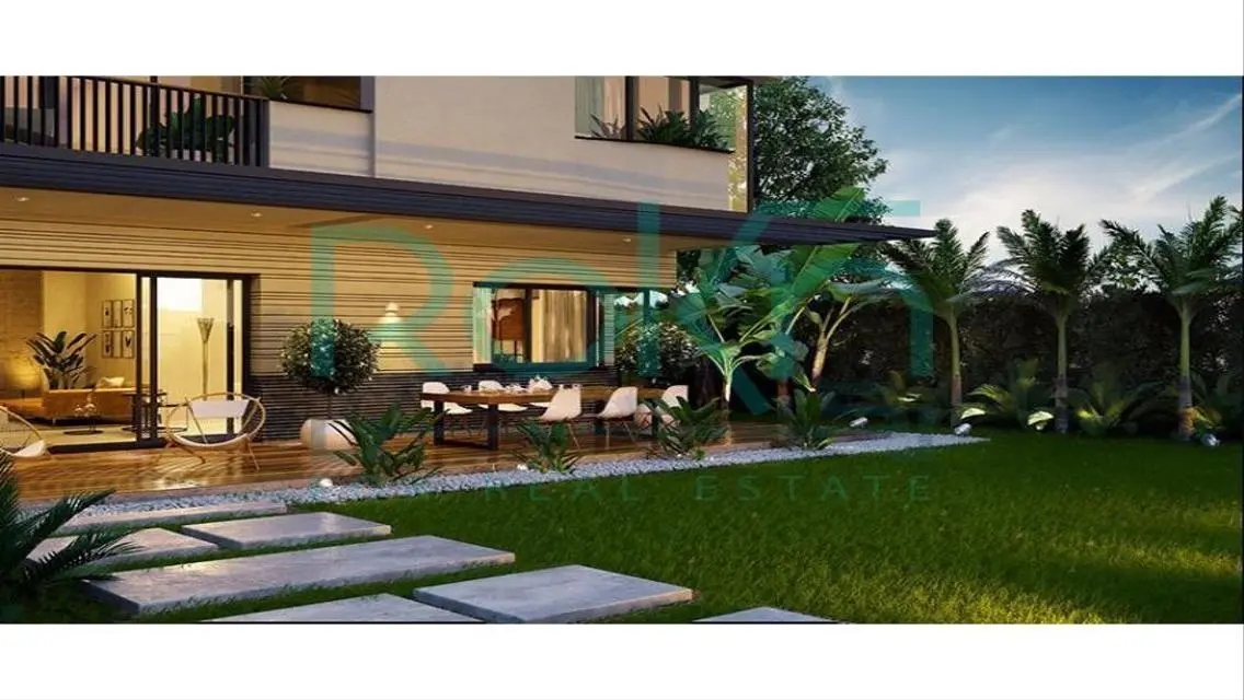 Luxury Villa with Private Pool and Garden in a Quiet Area