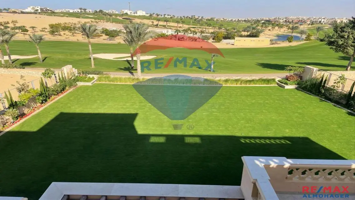 Luxury Villa with Private Garden and Pool