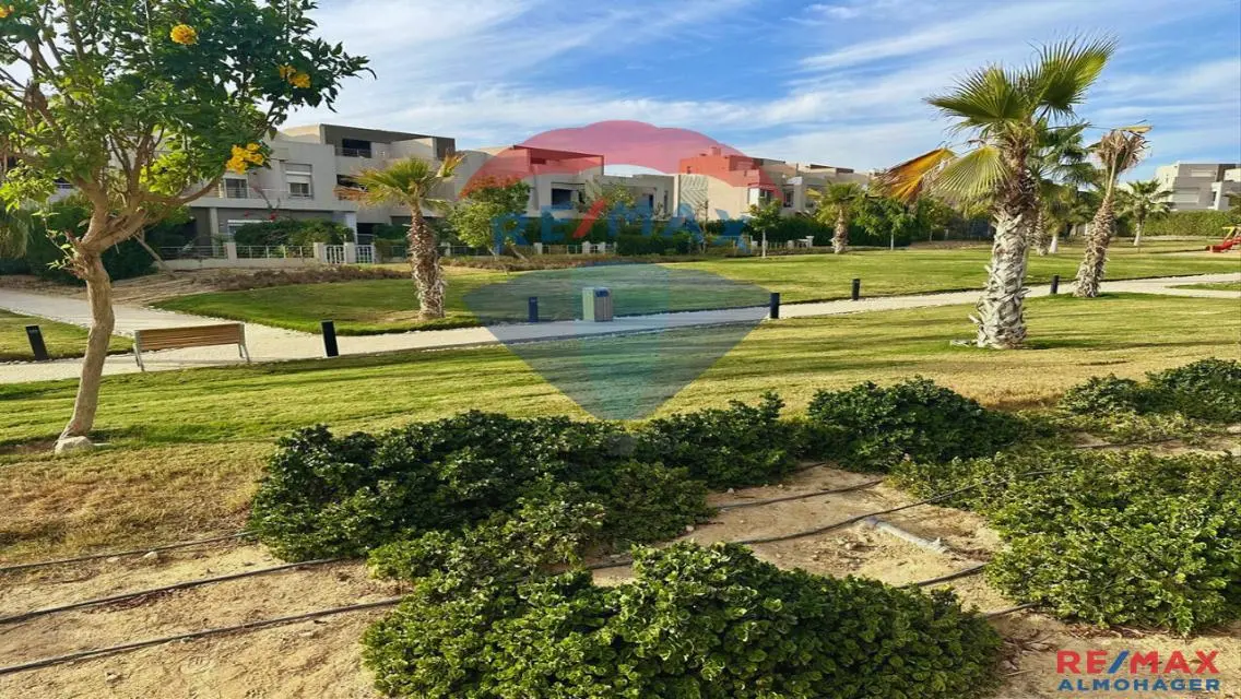 Luxury Villa with Private Garden and Pool