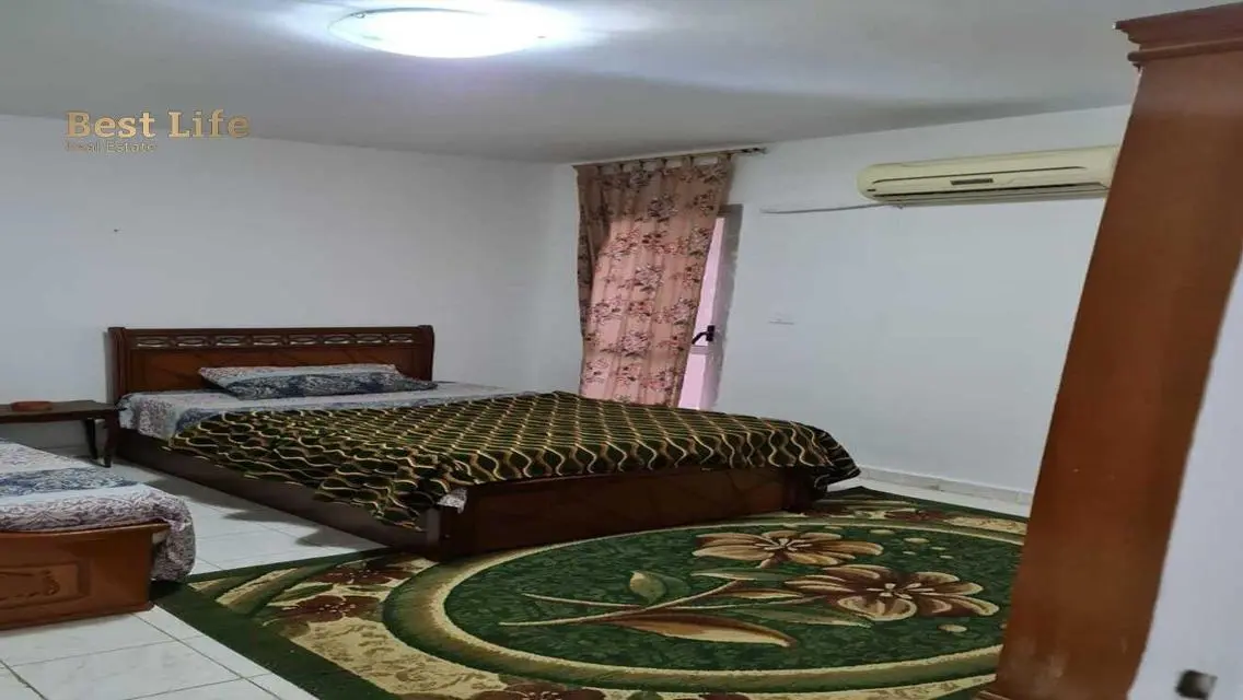 شقة رائعة للإيجار مع تكييف مركزي ومرافق ممتازة