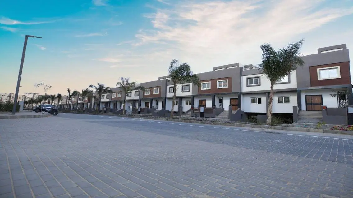 Luxury Villa in Rock-Eden for 2,200,000