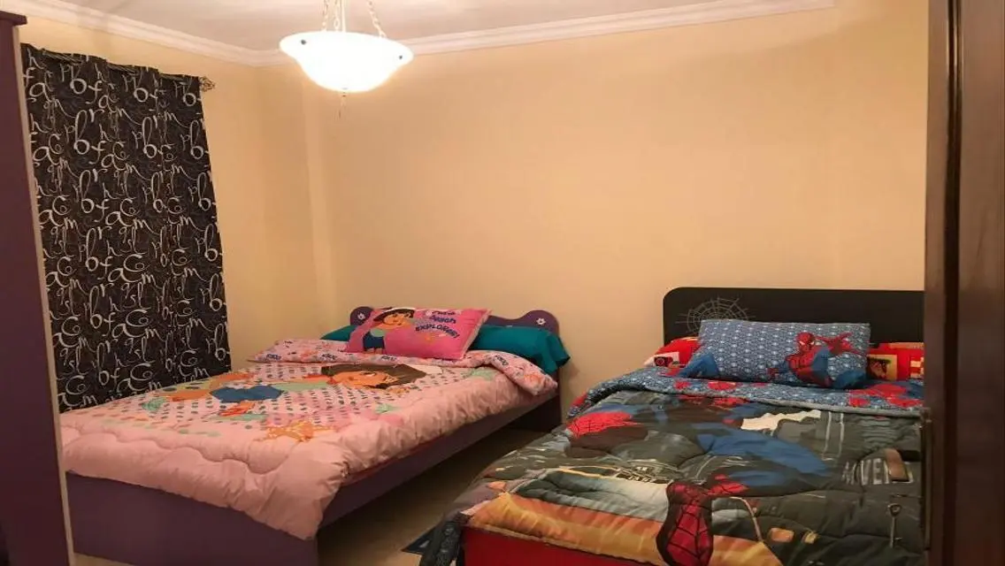 شقة فاخرة للإيجار بمساحة كاملة