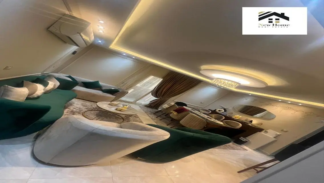 منزل فاخر بمساحة 135 متر مربع مع حديقة خاصة ومسبح