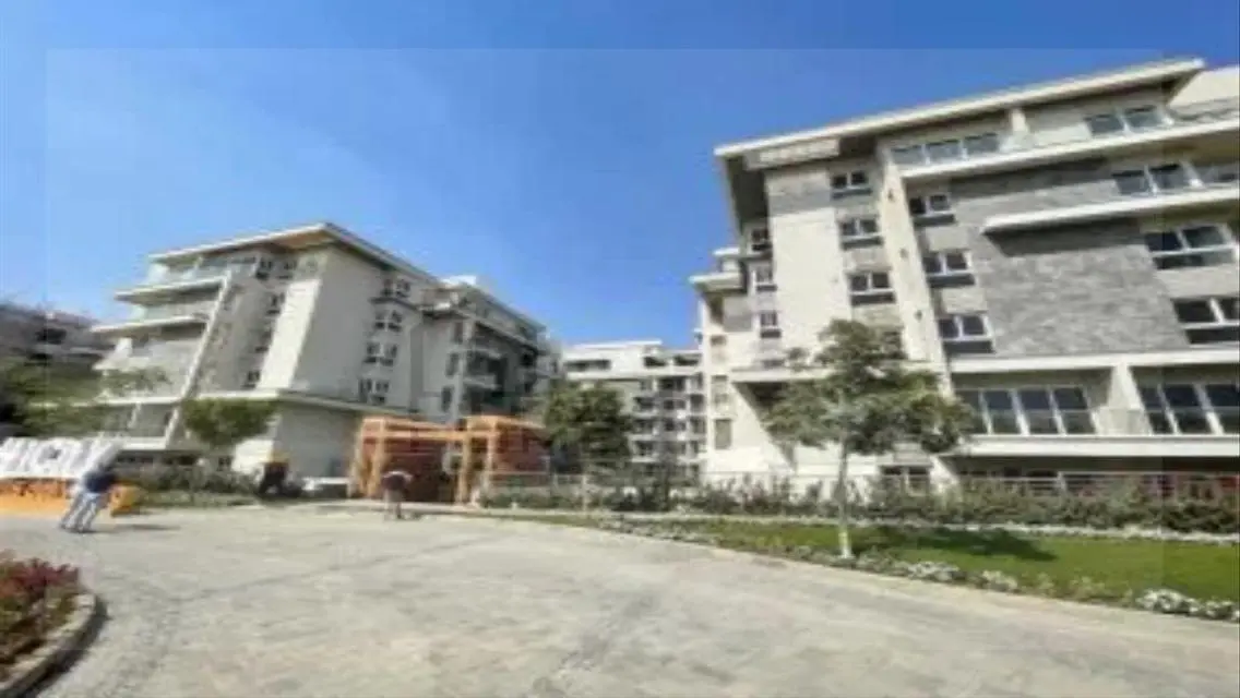 Luxury Apartment for Sale in Club Park - 150 sqm