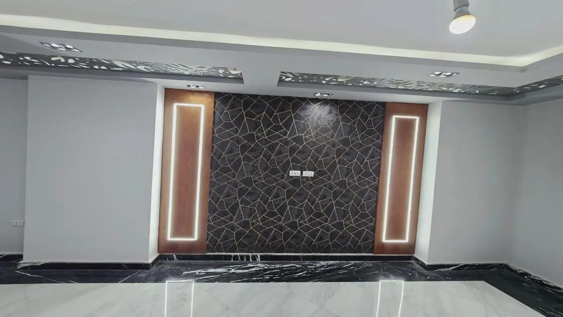 Stunning Apartment with Security and Scenic View