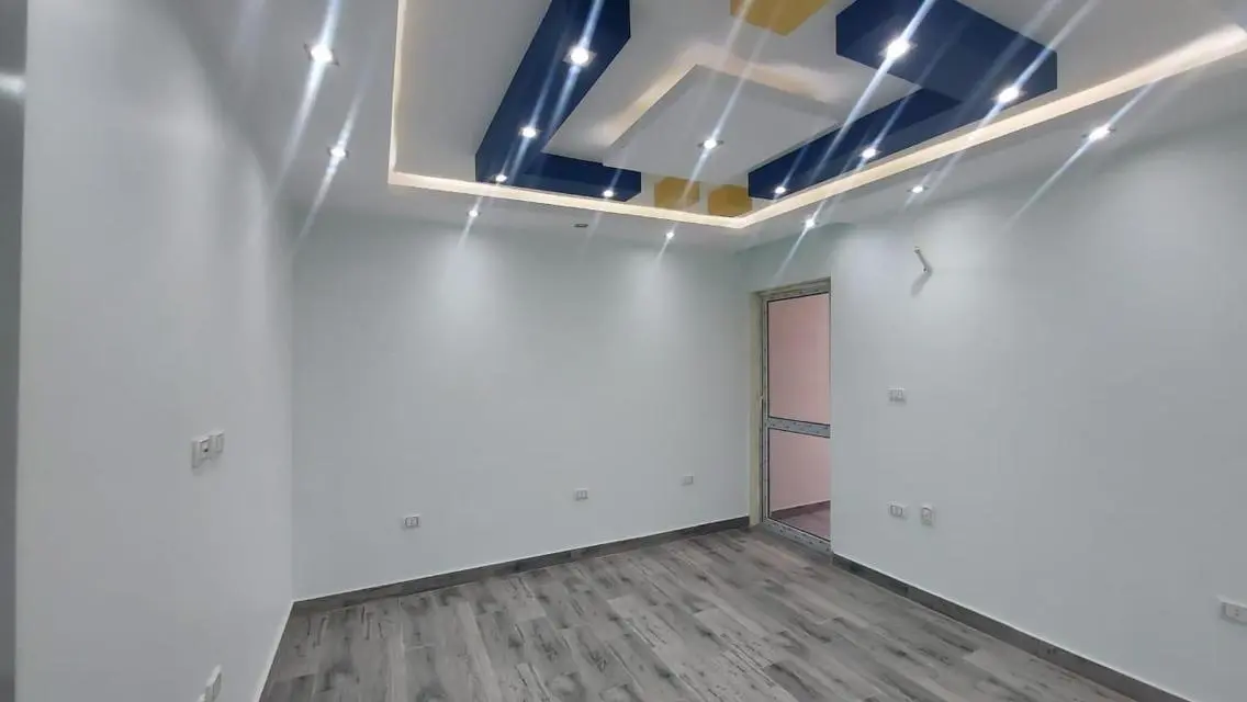 Stunning Apartment with Security and Scenic View