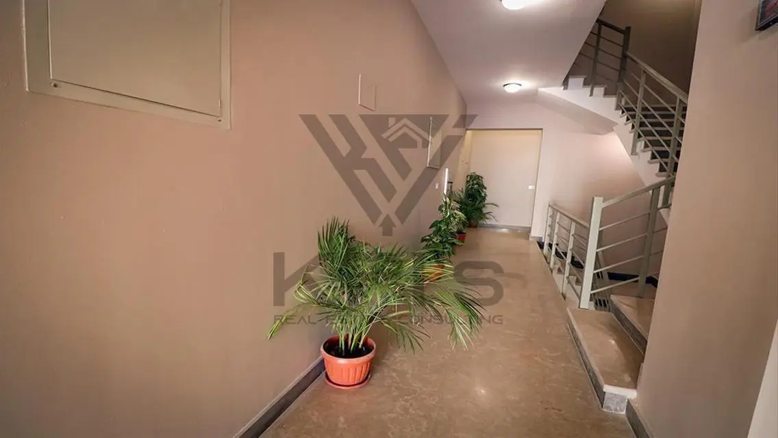 Luxury Apartment in Al-Marasem Compound - Fifth Square