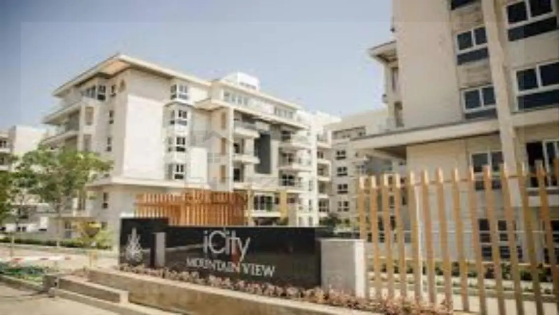 Luxury Apartment with Stunning Views for Sale at Club Park
