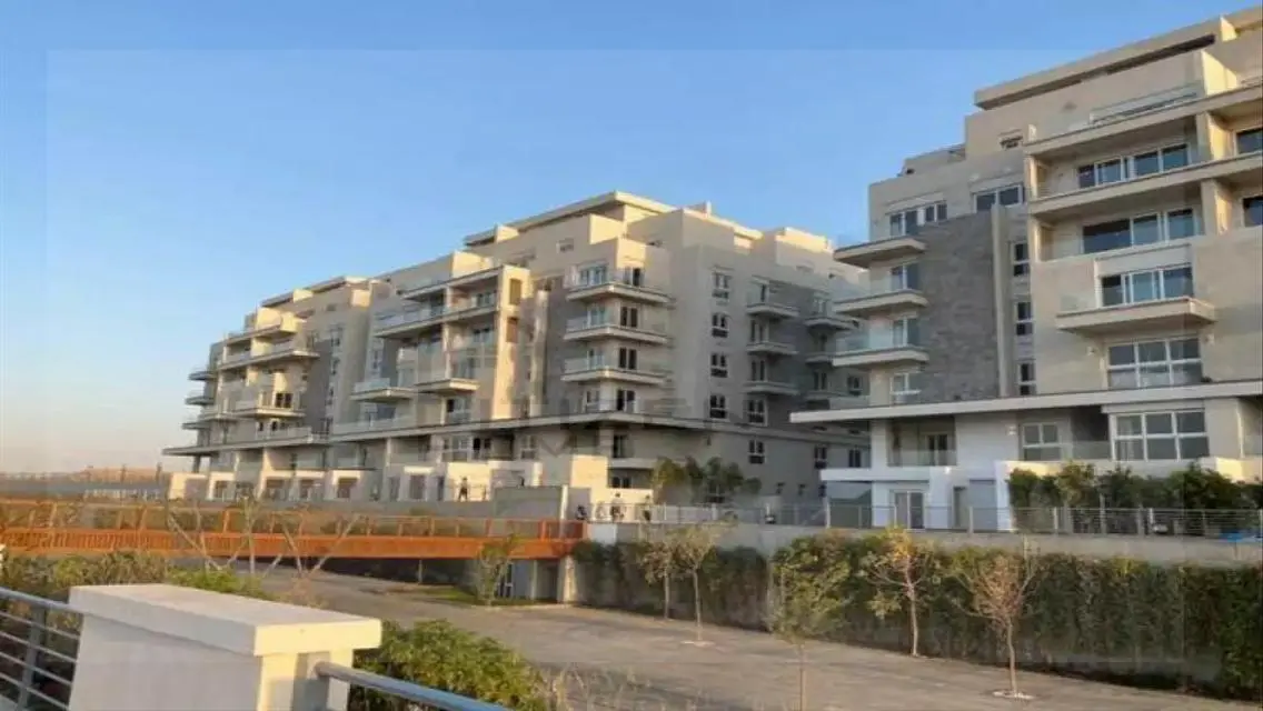 Luxury Apartment with Stunning Views for Sale at Club Park
