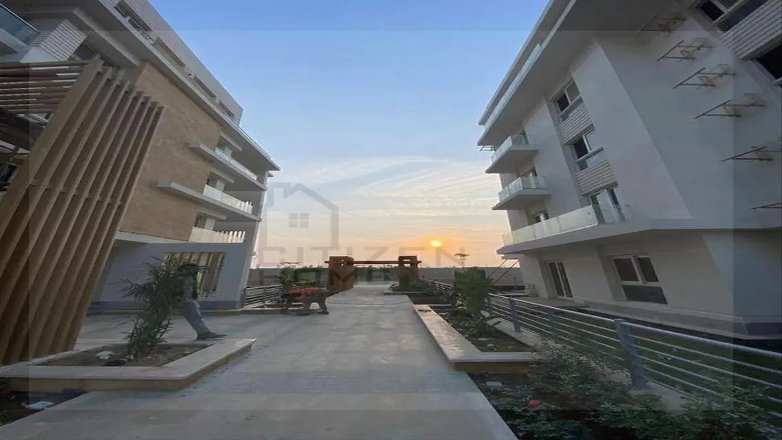 Luxury Apartment with Stunning Views for Sale at Club Park