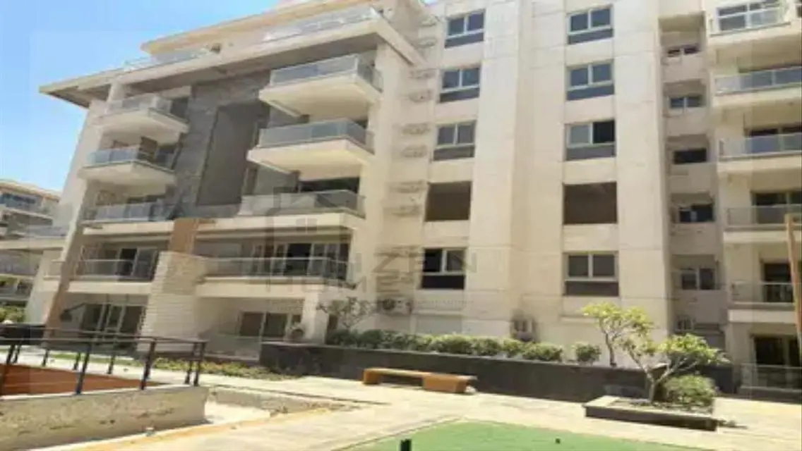 Luxury Apartment with Stunning Views for Sale at Club Park