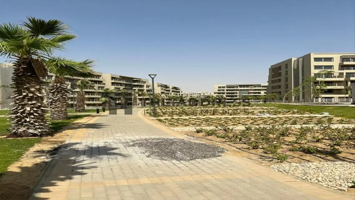 فيلا فاخرة للبيع بمساحة واسعة وبأسعار مميزة