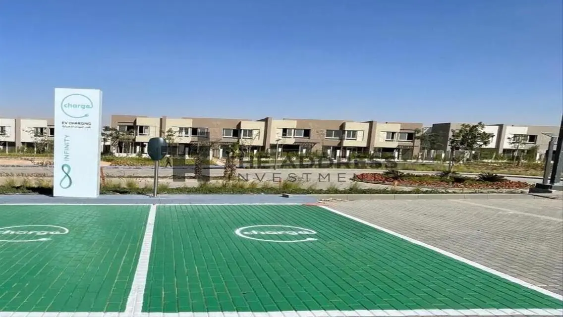 فيلا فاخرة للبيع بمساحة واسعة وبأسعار مميزة