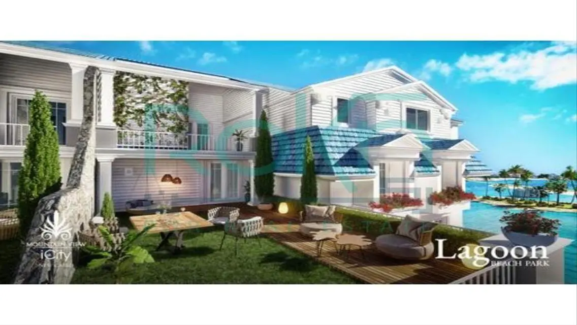 Luxurious 4-Bedroom Villa with Private Garden and Pool in the City