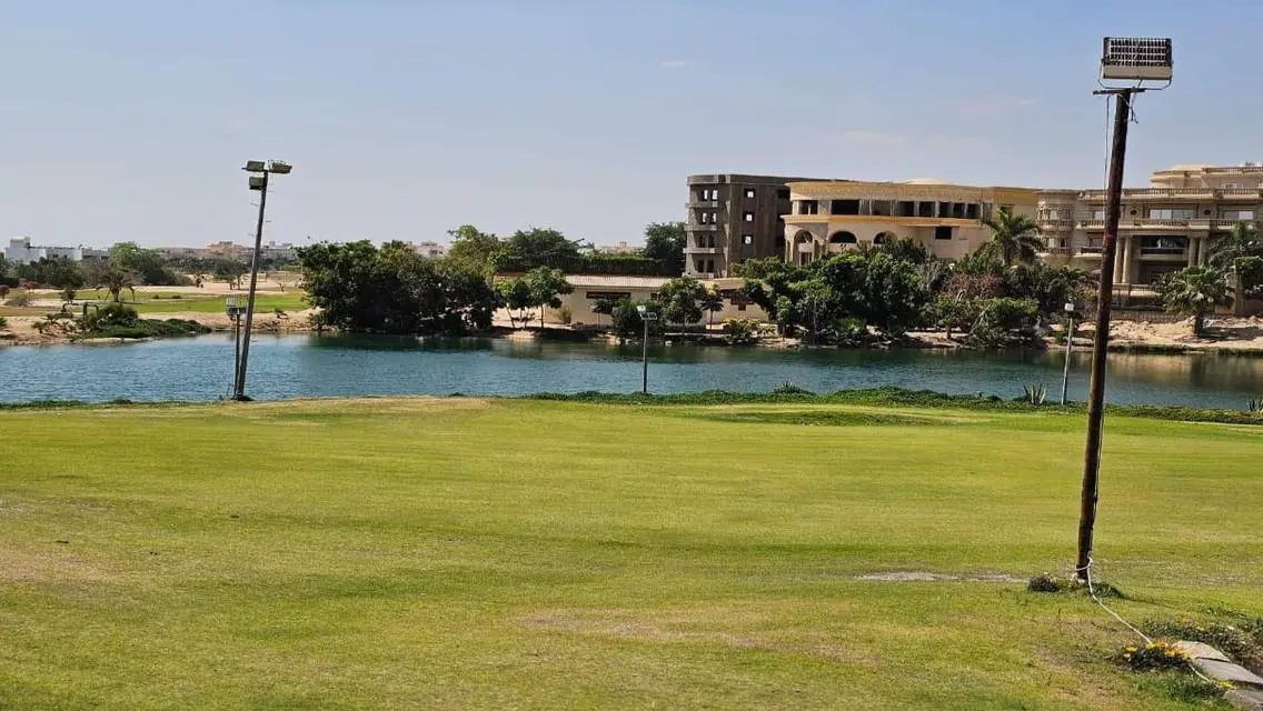Luxury Apartment in Golf City ElObour