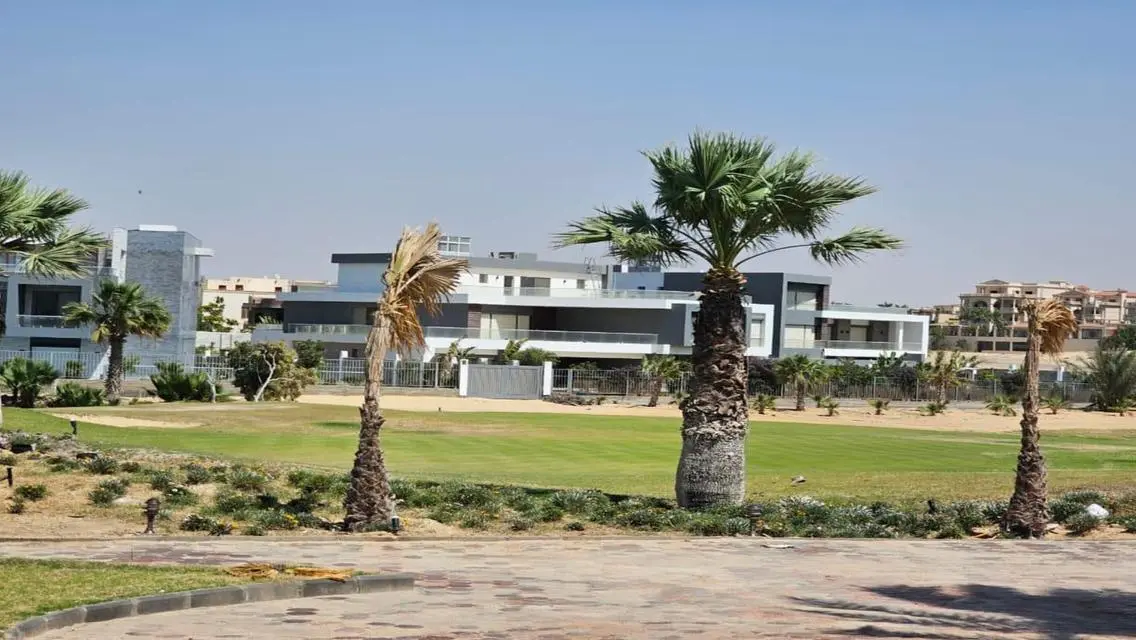 Luxury Apartment in Golf City ElObour