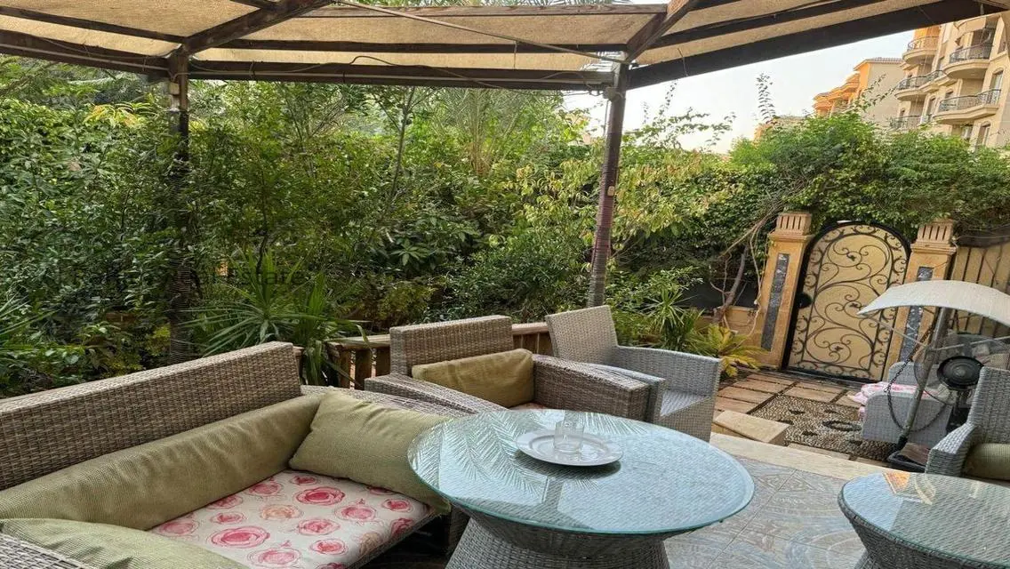 Luxurious Property with Terrace and Private Garden