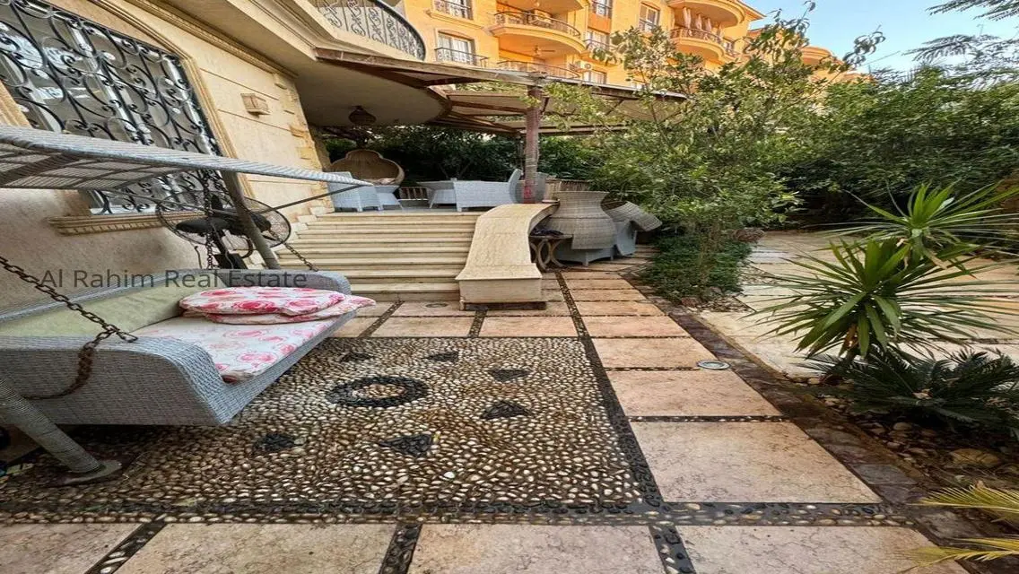 Luxurious Property with Terrace and Private Garden