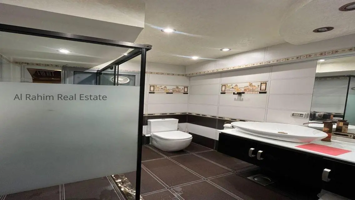 Luxurious Property with Terrace and Private Garden