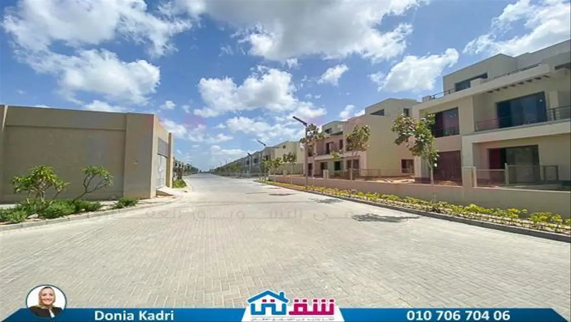 فيلا V2 مع بنتهاوس - إعادة بيع بمساحة 333 م²