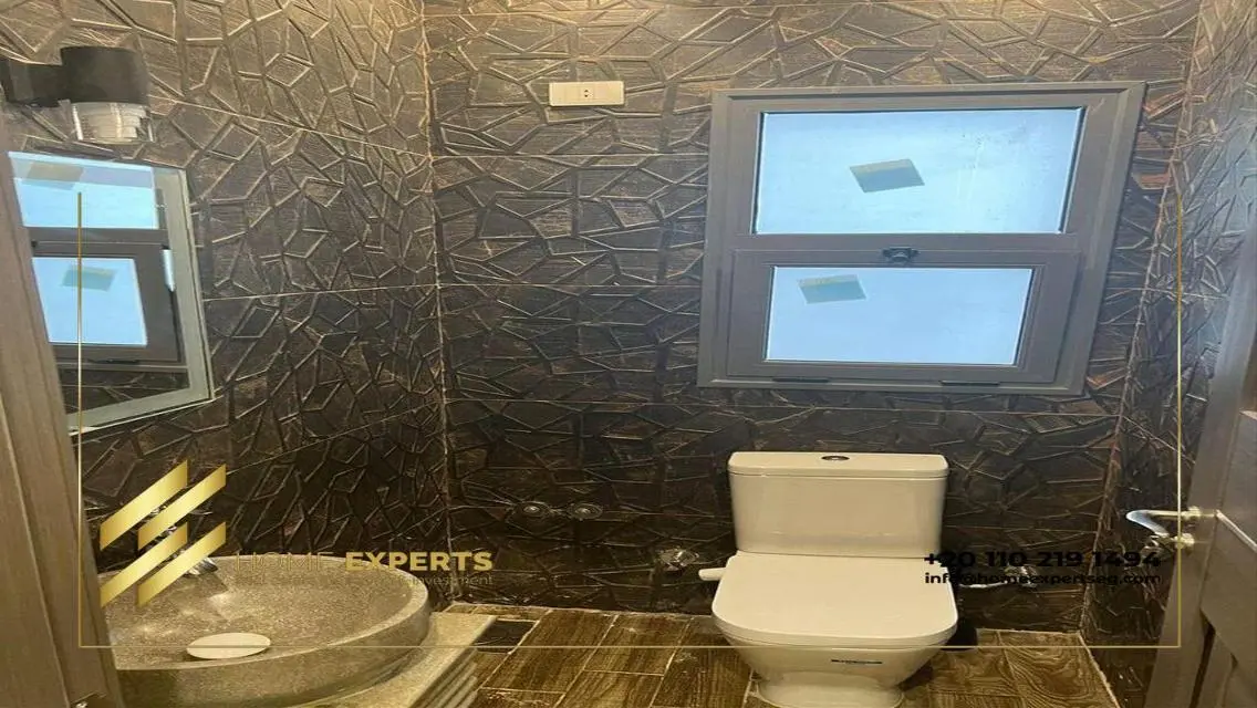 Luxury Apartment with Top-notch Amenities in Prime Location