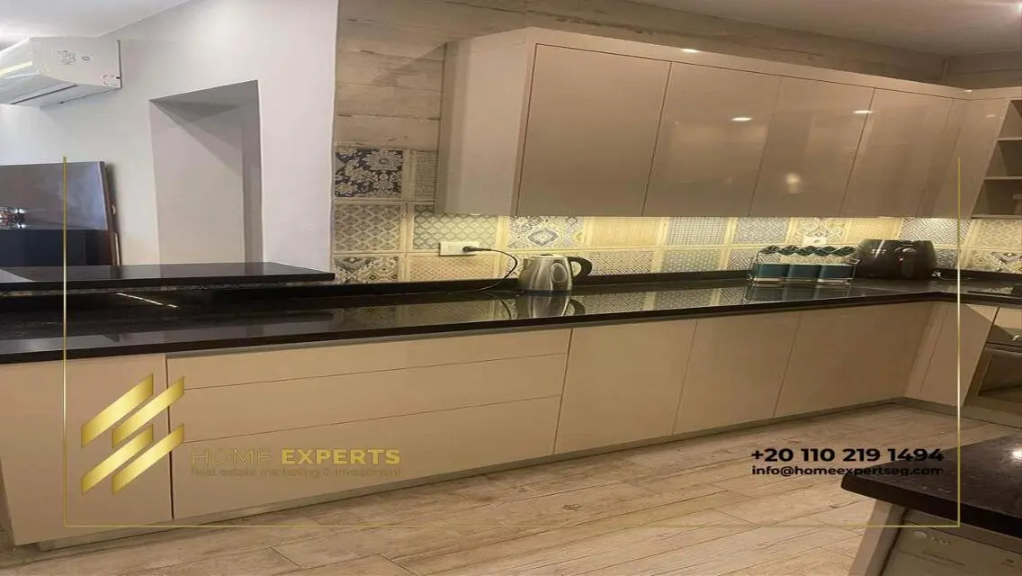Luxury Apartment with Top-notch Amenities in Prime Location