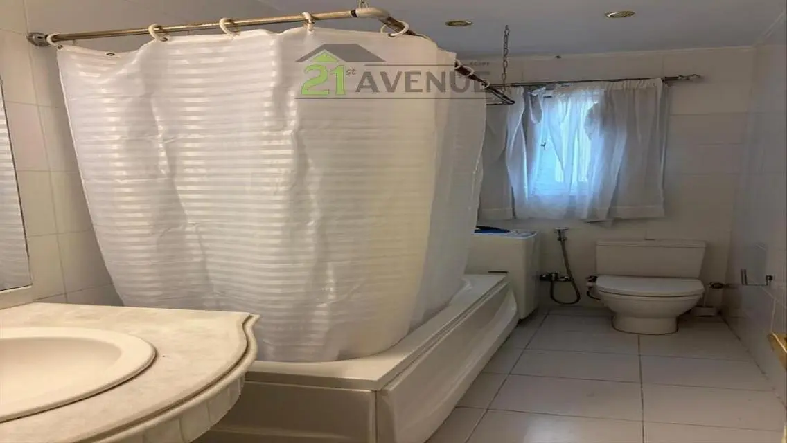 Luxury Apartment for Rent - Modern Building with Spacious Area