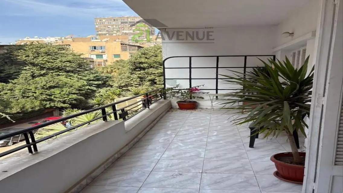 Luxury Apartment for Rent - Modern Building with Spacious Area