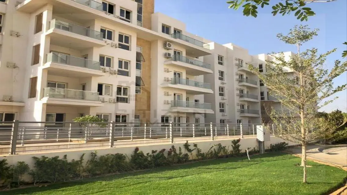 عرض عقاري مميز بمساحة واسعة