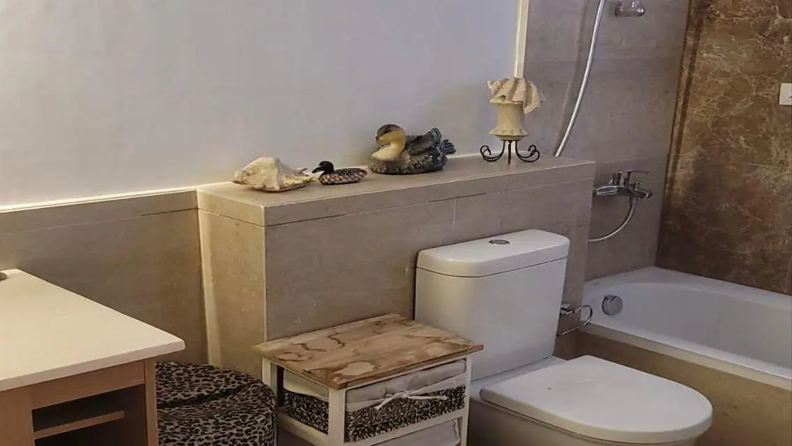 فيلا فاخرة بمسبح خاص وحديقة خاصة