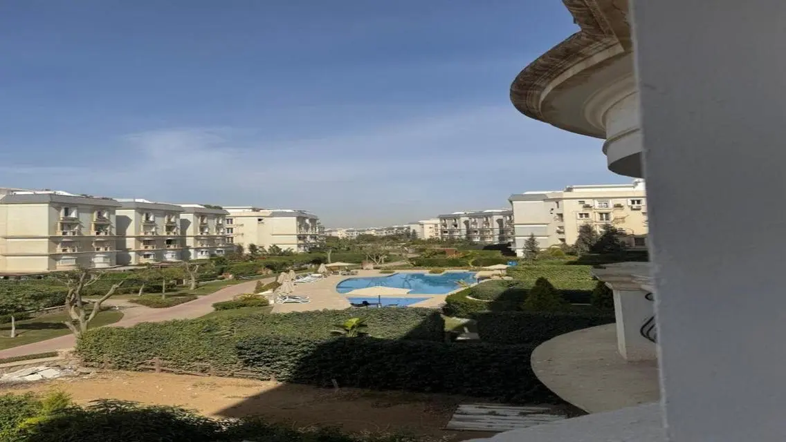 شقة مميزة بمساحة 400 متر بسعر مغري